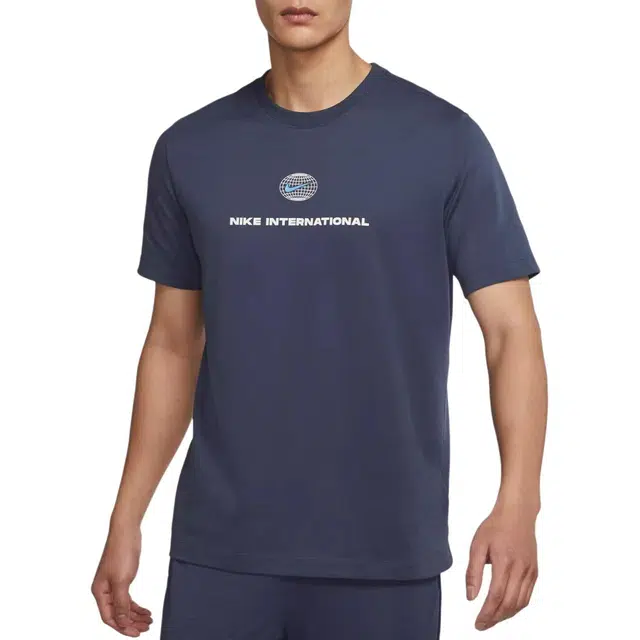 Nike Heritage T