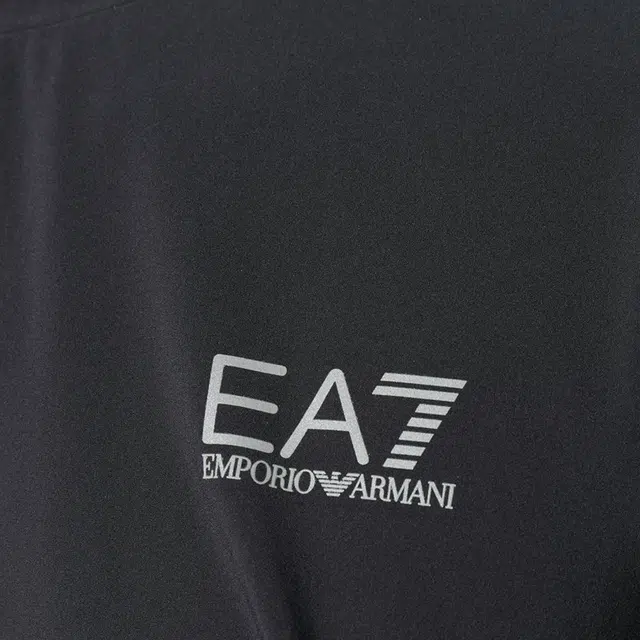 EMPORIO ARMANI SS21 Logo