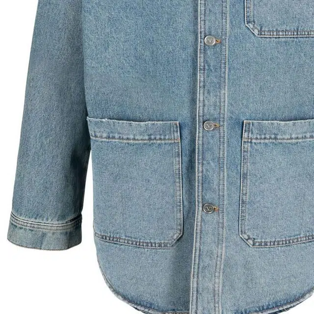 Valentino SS22 Logo