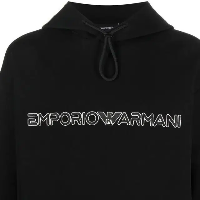 EMPORIO ARMANI SS23 Logo