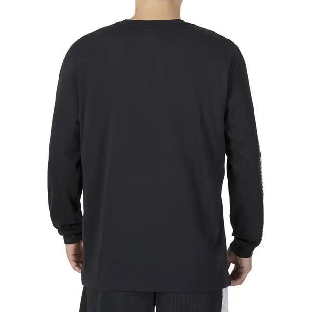 Under Armour T