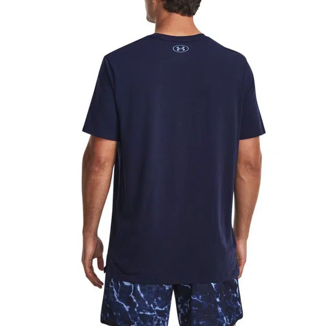 Under Armour T