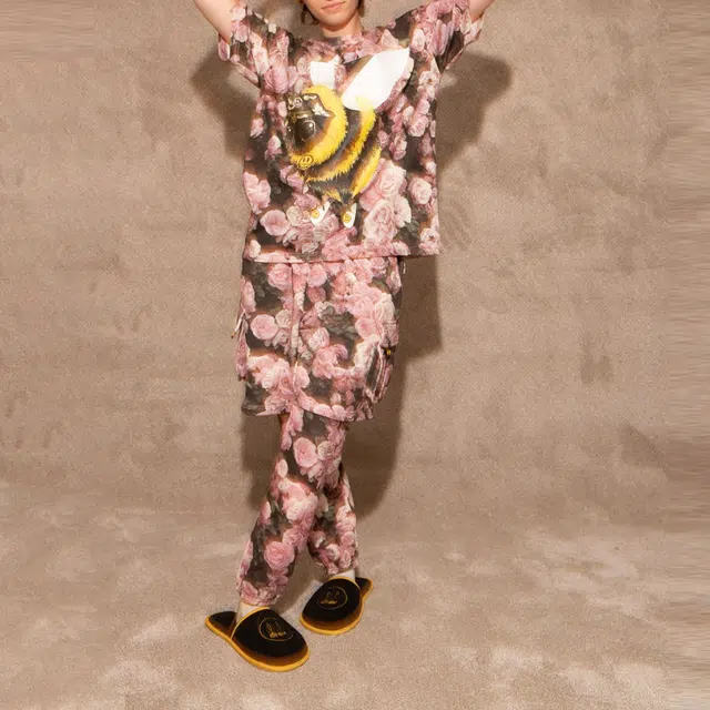 Drew House SS22 bizzy-ss-tee-roses T