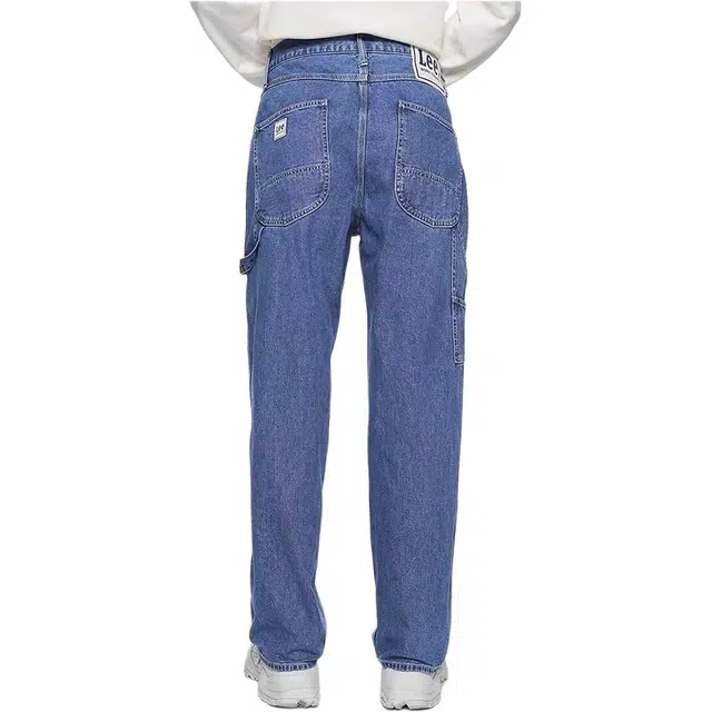 Lee