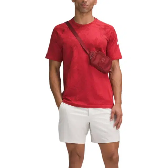 lululemon Metal Vent Tech Team Canada T