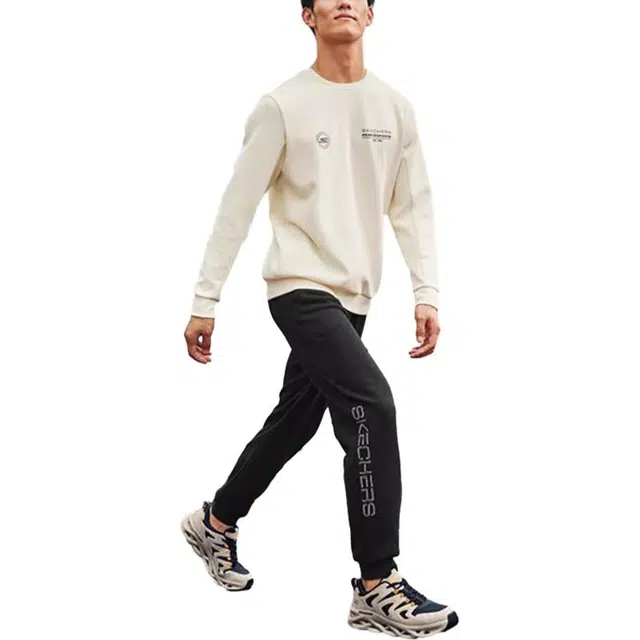 Skechers