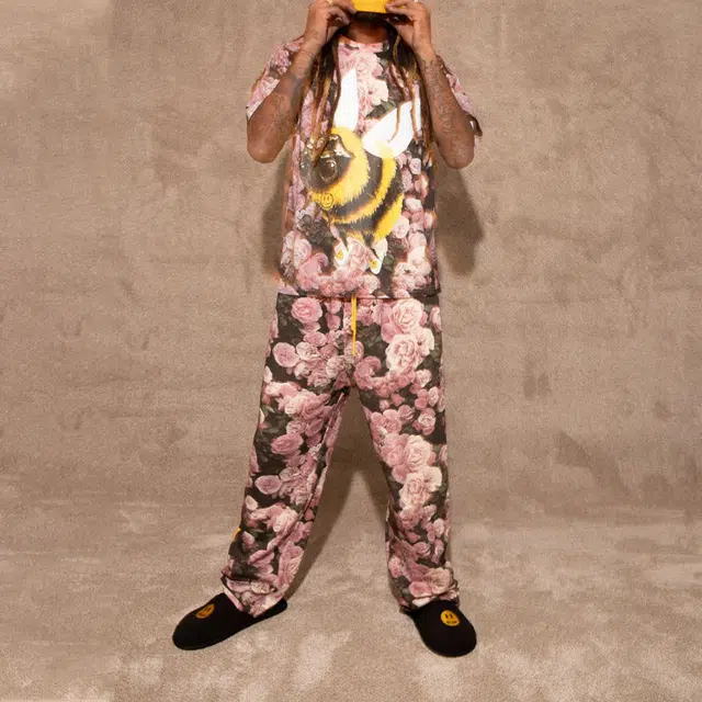 Drew House SS22 bizzy-ss-tee-roses T