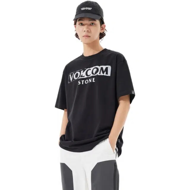 VOLCOM T