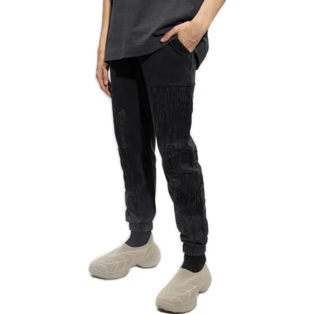 Givenchy FW22 Logo
