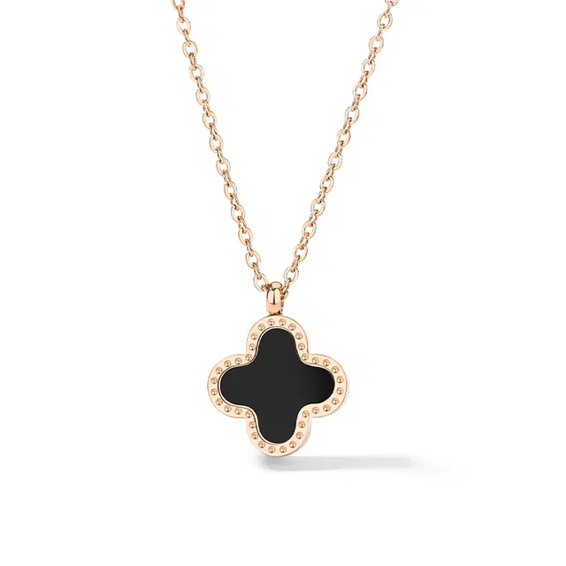 HOLLY RYAN 18k