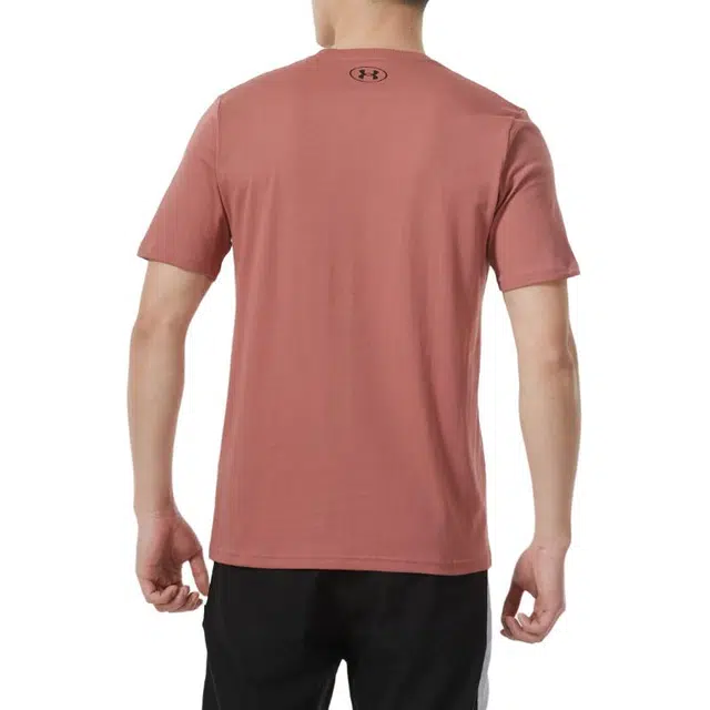 Under Armour Logo T