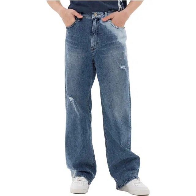 GUESS SS23