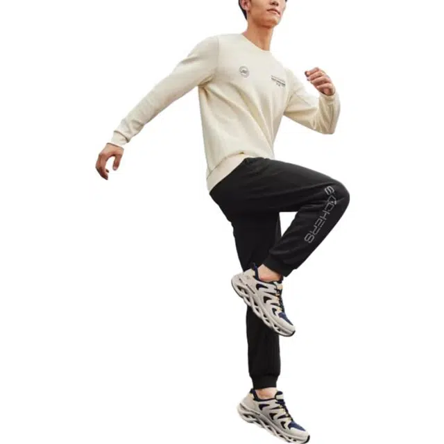 Skechers