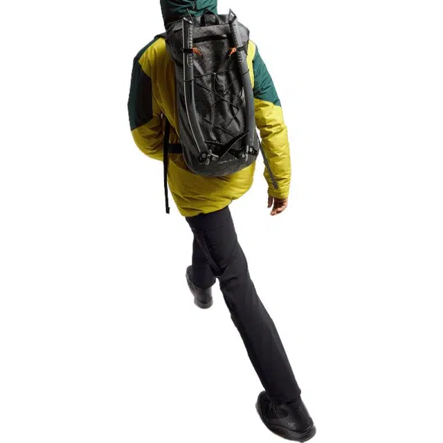 Arcteryx Beta insulated GTX Logo2023