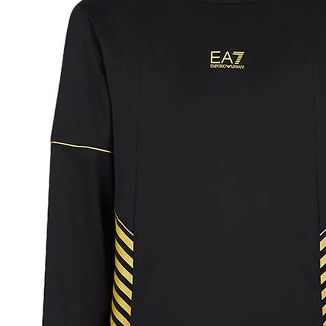 EMPORIO ARMANI FW22 EA7