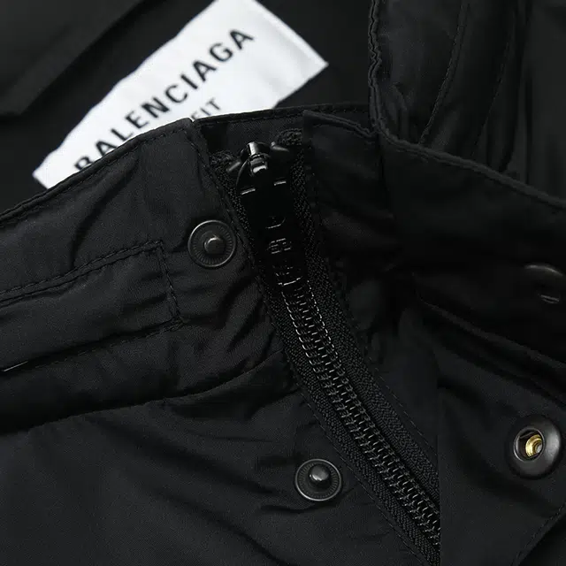 Balenciaga SS22 Logo