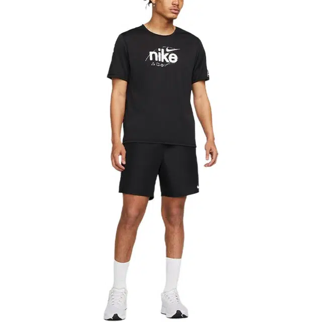 Nike Dri-Fit Miler D.Y.E. LogoT