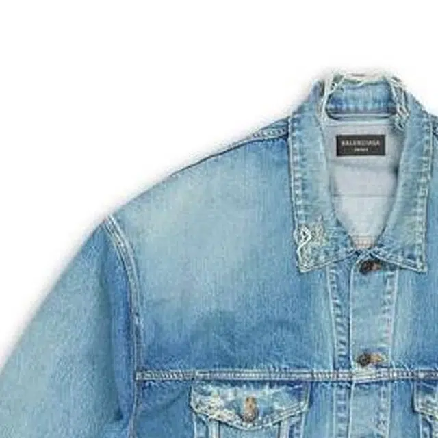 Balenciaga SS23