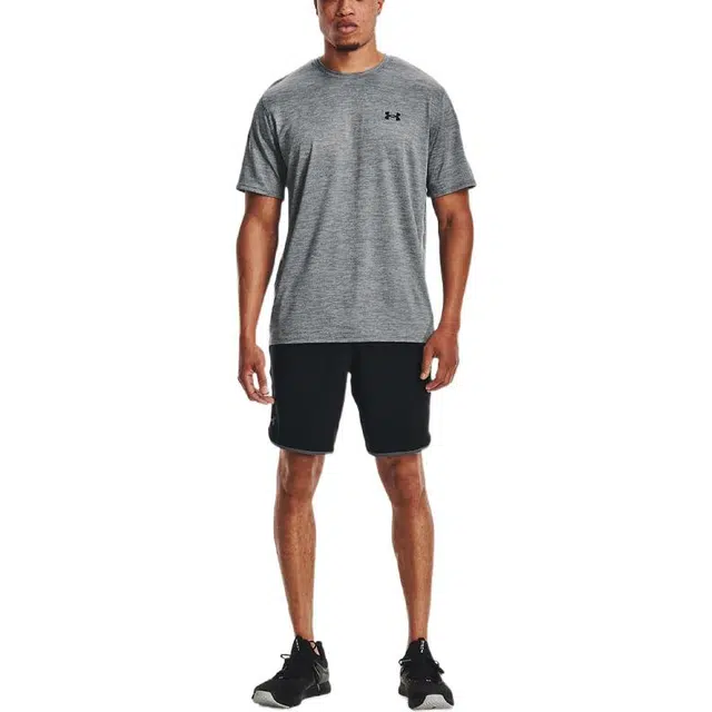 Under Armour logoT