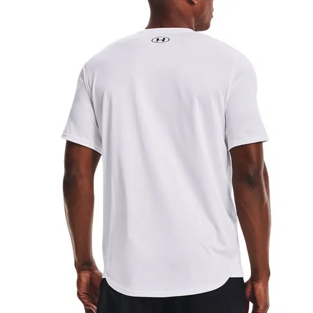 Under Armour T