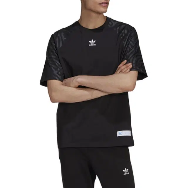 adidas originals LogoT