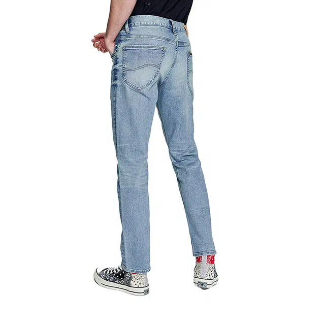 Lee