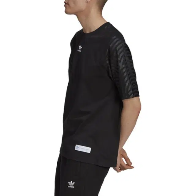 adidas originals LogoT