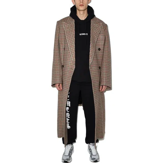 Vetements SS22 Logo