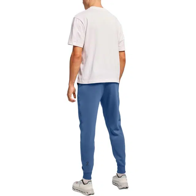 On Sweat Pants logo