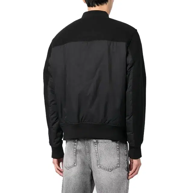 EMPORIO ARMANI FW22 Logo