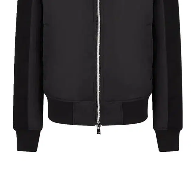 EMPORIO ARMANI FW22 Logo