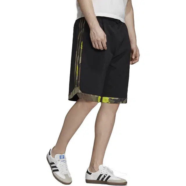 adidas originals Ryv Camo Shorts