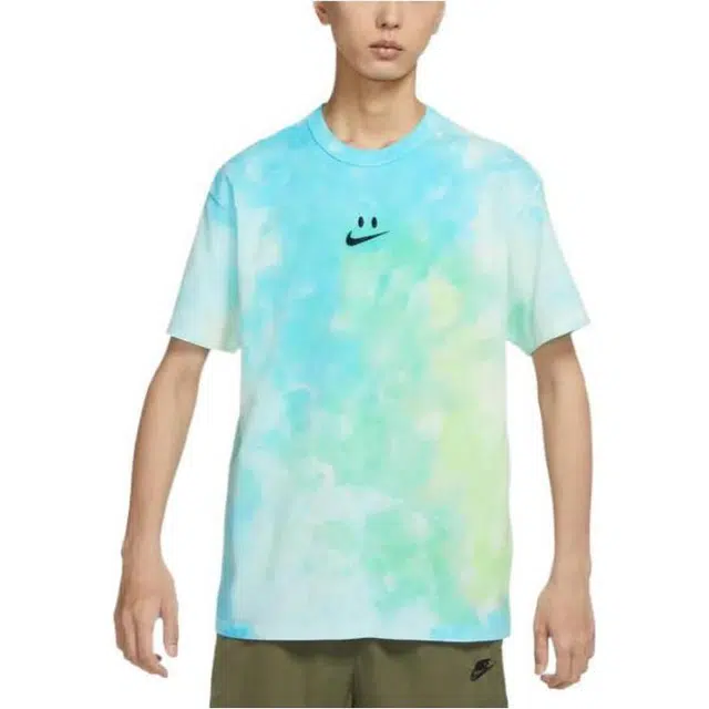 Nike Sportswear T