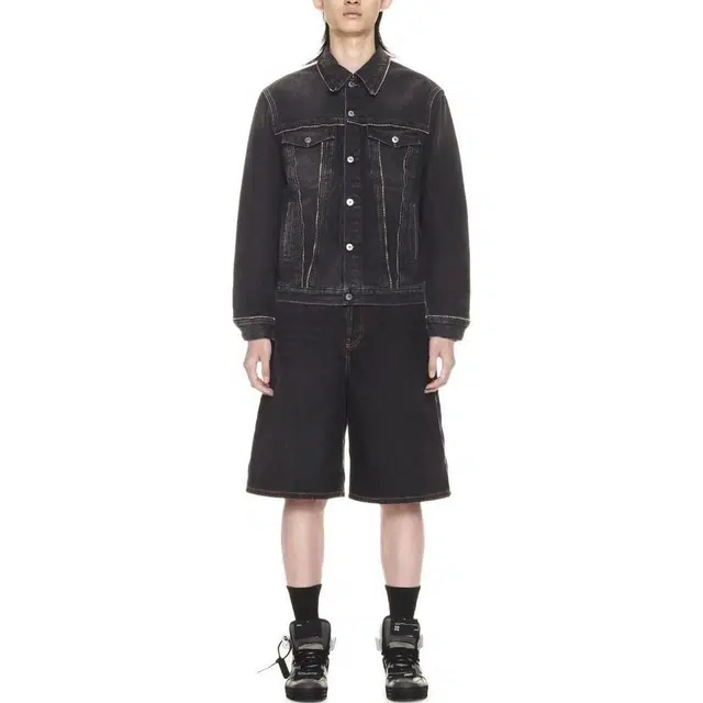 OFF-WHITE