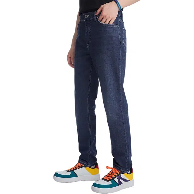 Lee