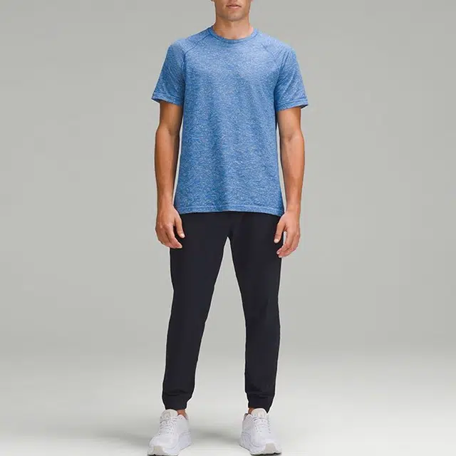 lululemon Metal Vent Tech Silverescent T