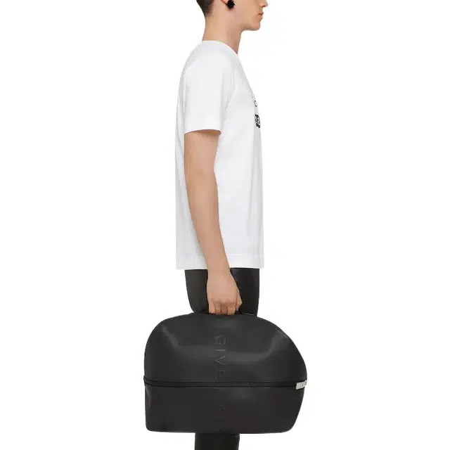 GIVENCHY SS22 T