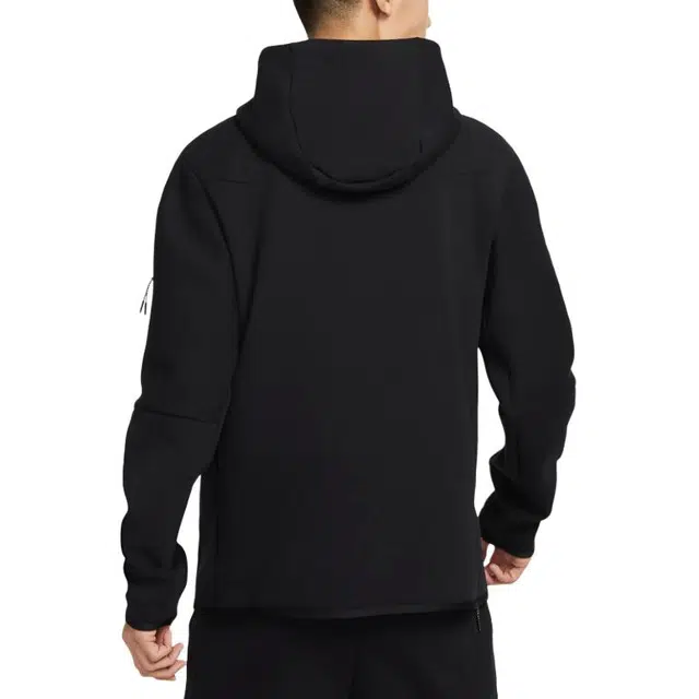 Nike Tech Fleece Logo