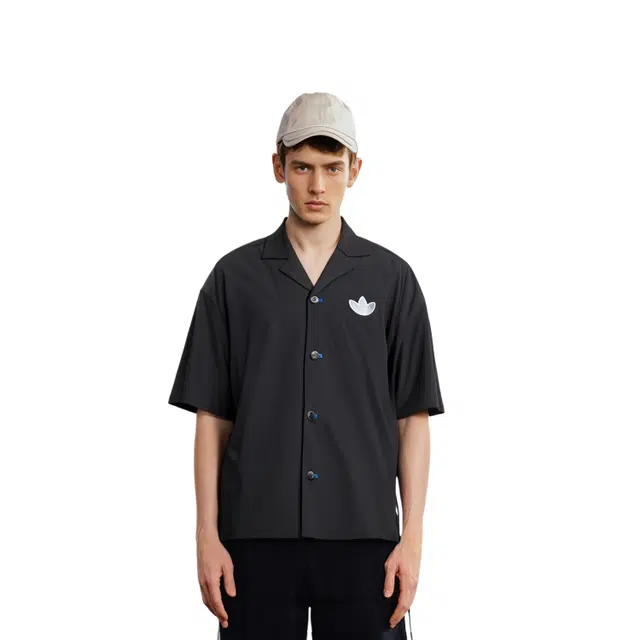 adidas originals Short Sleeve Shirt Logo