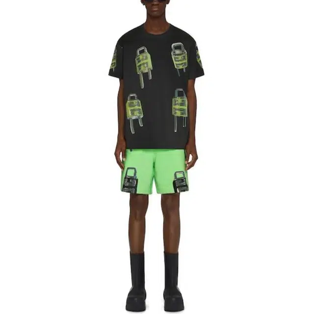 Givenchy SS23 T