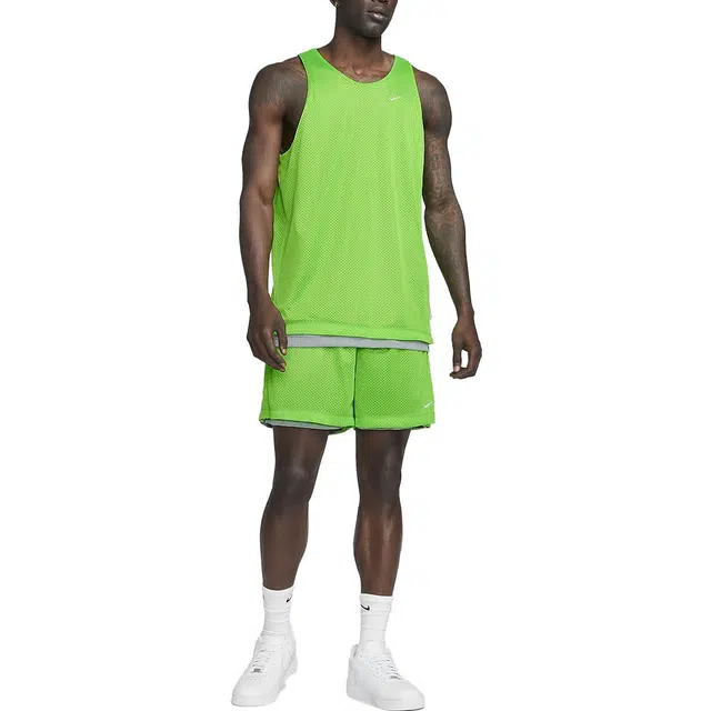 Nike Dri-FIT Standard Issue