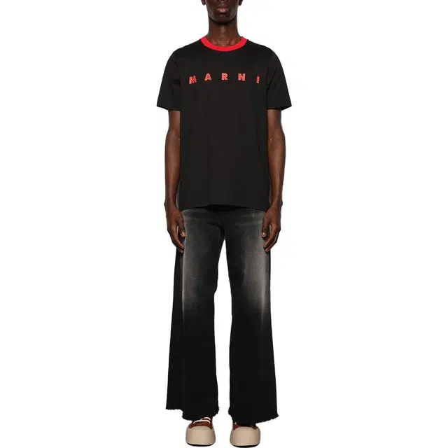 MARNI T