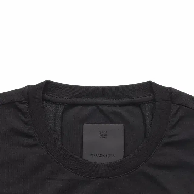 Givenchy FW22 T