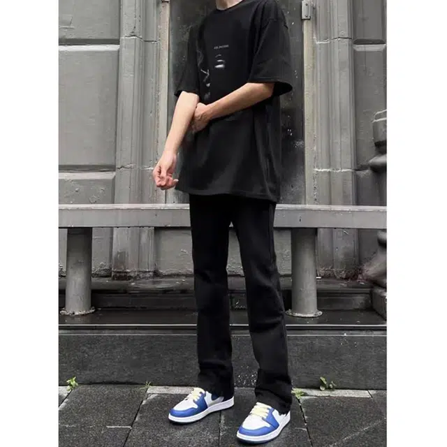UNthemed