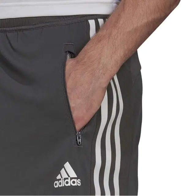 adidas Logo