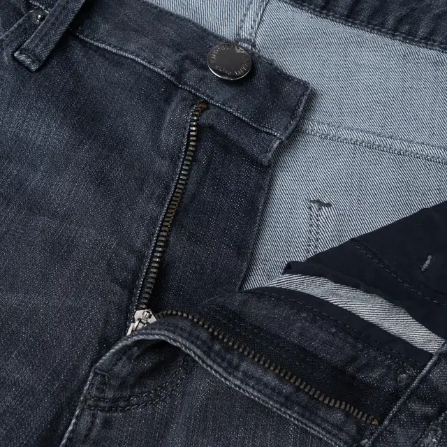 EMPORIO ARMANI Logo