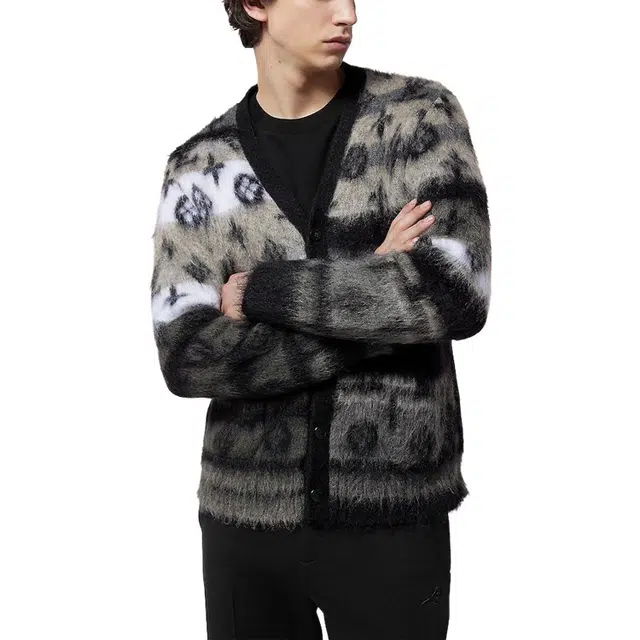 LOUIS VUITTON FW23 LogoV