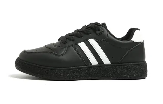 HUANQIU Sneakers White