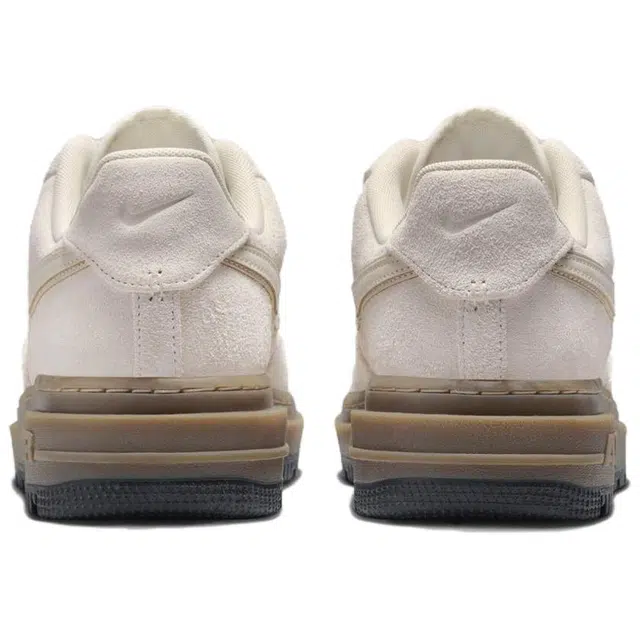 Nike Air Force 1 LUXE