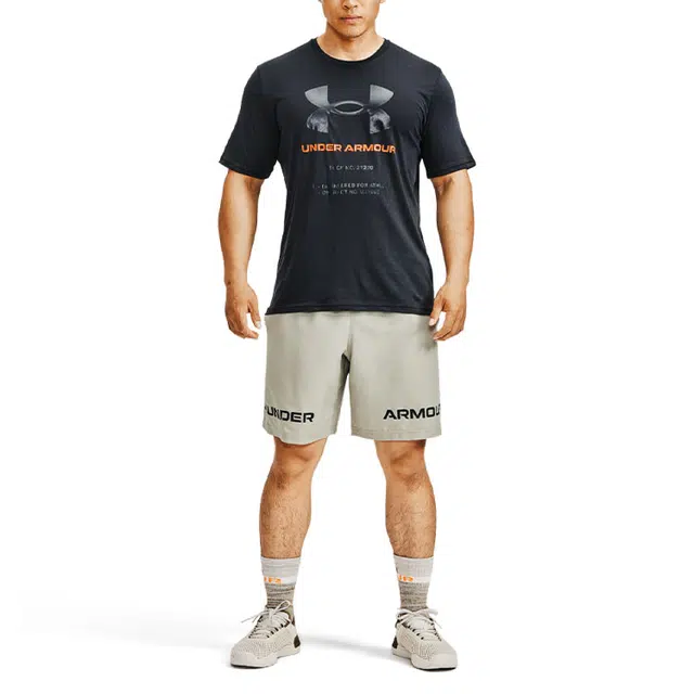 Under Armour T